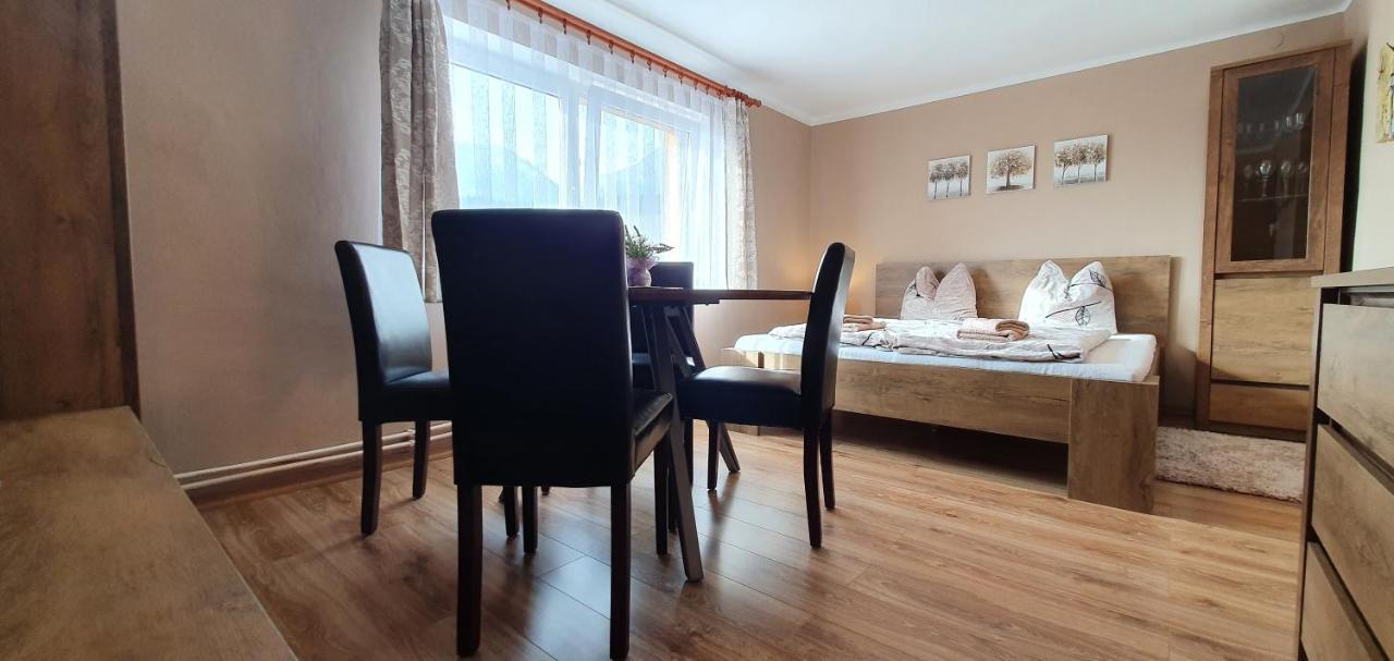 Apartman U Babicky Zdiar Luaran gambar